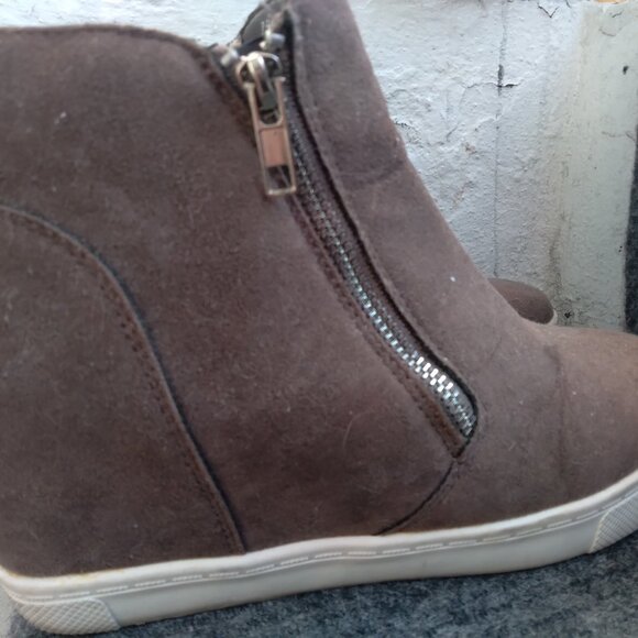 LIGHT BROWN HIGH-TOP SHOE ANKLE BOOT FAUX LEATHER ZIPPERS SIZE 7.5 - Picture 3 of 8